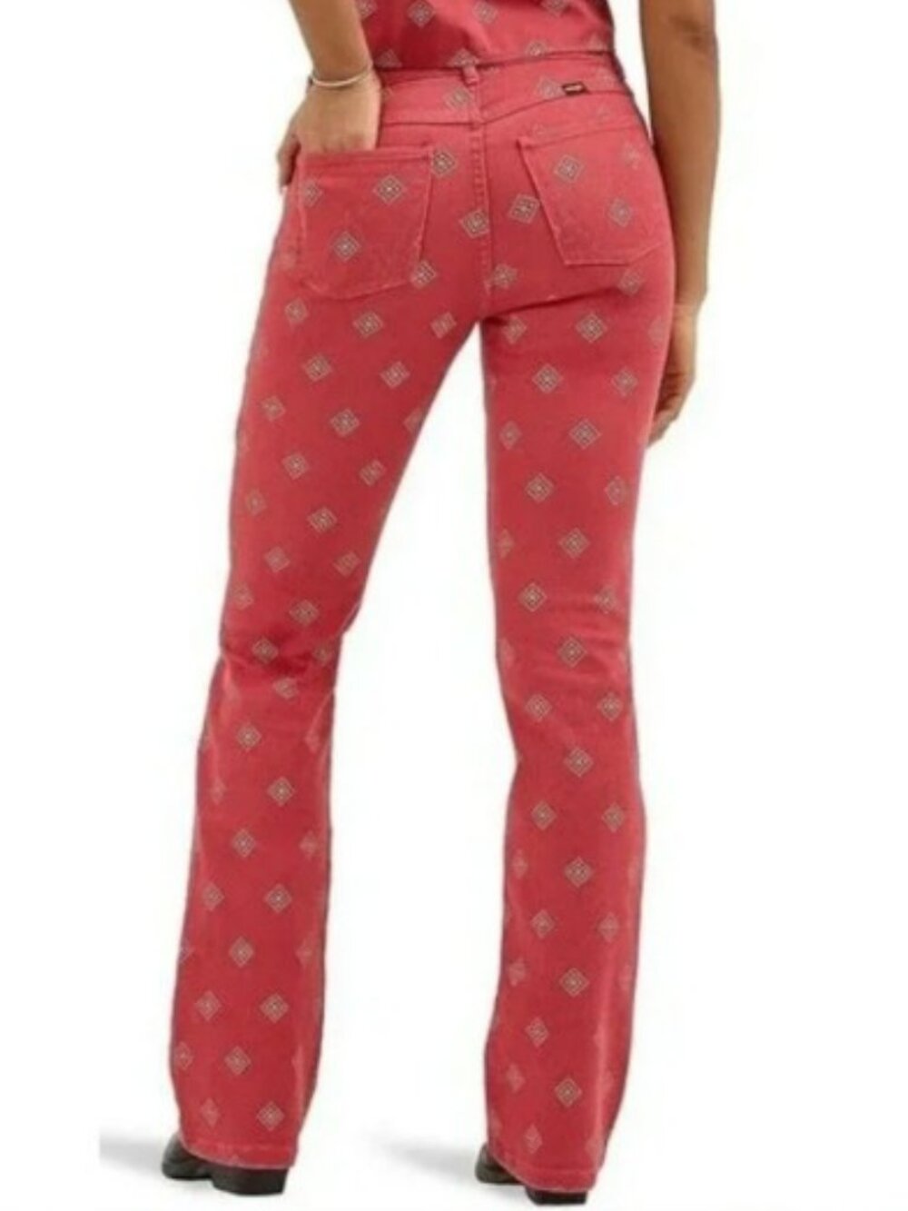 Wrangler High Rise Bold Bootcut Jeans Red Diamond Bay Bandana Print Size 31x32